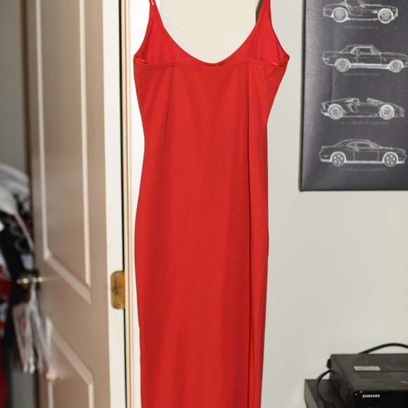 Strappy Scoop Neck Midi Dress - Picture 2 of 3